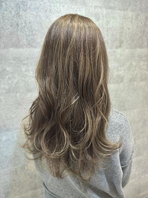 グレージュカラー