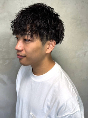 ツイストスパイラルパーマ ツーブロックマッシュ 束感