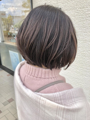 ショートボブ