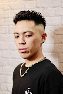 西新宿でスキンフェード