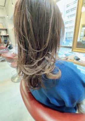 小顔似合わせカット＋ハイライトカラーレイヤーカット