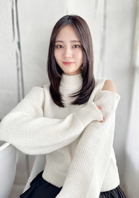 大人レイヤーカット/センターパート/顔周りカット