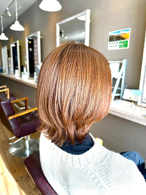 ミディアムストレート外ハネボブ大人ショート切っぱなしボブ