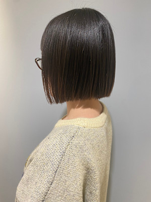 切りっぱなしボブで魅せる！2025年春夏最新ヘアスタイルトレ