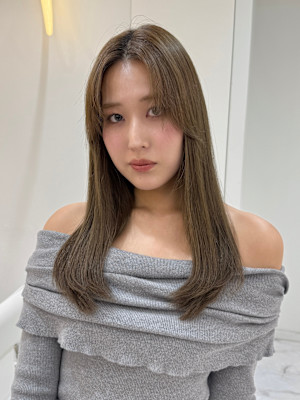 ストレート　艶髪　オリーブカラー　