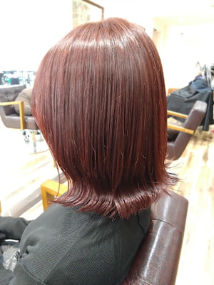 外ハネベリーピンク