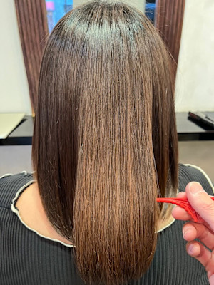 艶髪ストレートロングヘア★髪質改善/ 縮毛矯正(30代40代