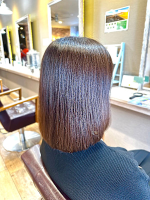 ミディアムストレート外ハネボブ大人ショート切っぱなしボブ