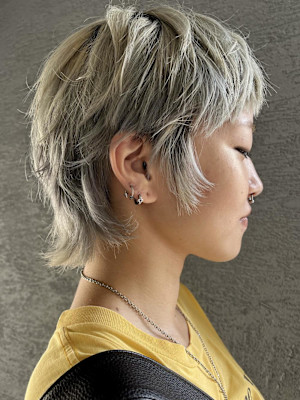 ミルクティーベージュ　デザインカラー　レイヤーカット