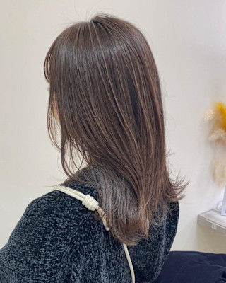 柔らかさを引き出す細めハイライト