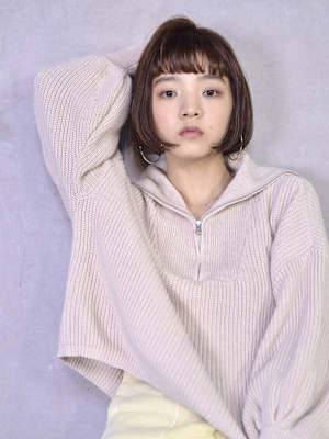 ナチュラルブラウンのふんわりボブ