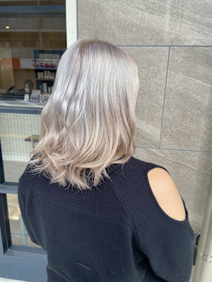 ハイトーンブリーチカラー☆