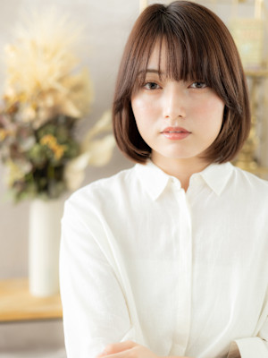 艶感斜めバング黒髪ボブディヘルシースタイル　マロンベージュ