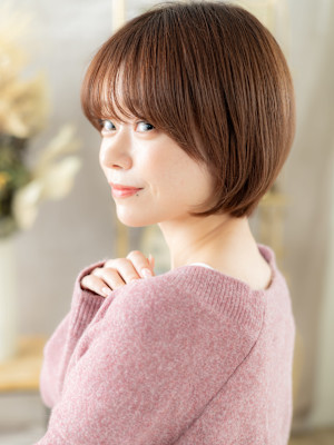 耳かけミルクティーピンク小顔ボブショート　細めハイライト