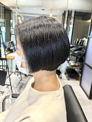 30代/40代/50代/グラデーション前下がりボブ