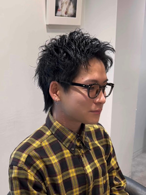 ブルーブラック/スパイキーショート/ツイストパーマ