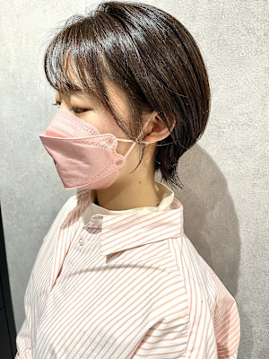 20代/30代/40代/外ハネショート/前髪カット/顔周り