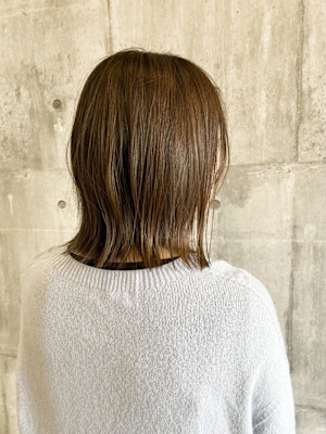 切りっぱなし×ベージュカラー«ARCH Sayaka»