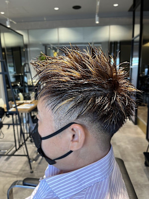 ツーブロック抜きっぱなしハイライト【ハイライト】