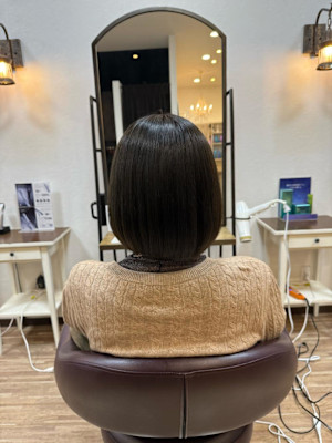 オリーブベージュ