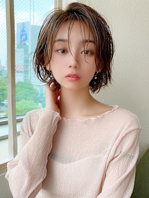 美髪大人ショート丸みマッシュショートイメチェン分け目なし
