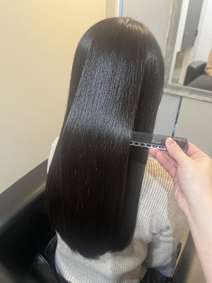 暗髪ツヤカラー