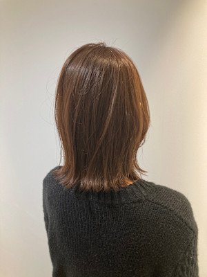 赤羽美容院春のシアーブラウンボブスタイル