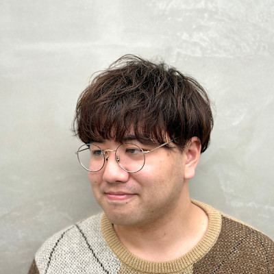 メガネにピッタリ！　清潔感◎ニュアンスパーマ