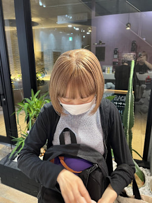 ミルクティーベージュ