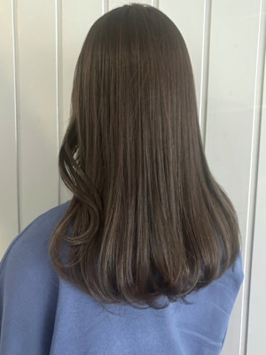 オリーブベージュ ワンカール セミロング 透明感カラー