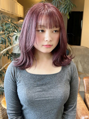 パープル ニュアンスカラー くびれ巻き　ミディアムヘア