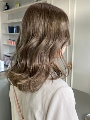 髪質改善カラー オリーブアッシュ 外国人風 赤み消しカラー