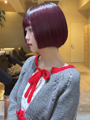 レッドパープル ハイトーンボブ 艶髪カラー 髪質改善カラー 
