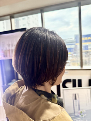 ショートボブ
