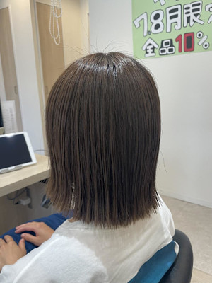 オリーブベージュ