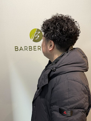 ビジネス場面にもピッタリ　清潔感MAXパーマスタイル