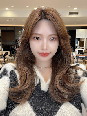 イメチェンロングレイヤー顔周りレイヤー後れ毛小顔カット美髪