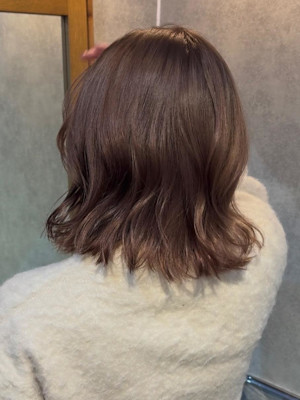 ○透明感たっぷりヘーゼルベージュ×ボブ