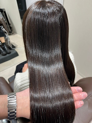 髪質改善　絹髪　酸性ストレート　ダークブラウン　ワンレン