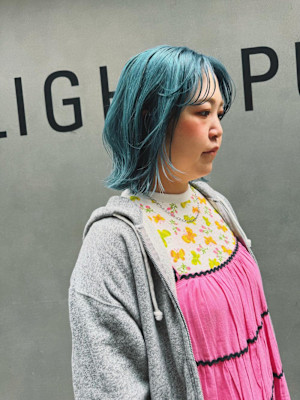 ピーコックグリーン/レイヤーボブ