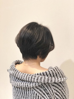 ショートボブ