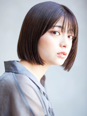 《幅広い年代に大人気の切りっぱなしボブ》Ash武蔵小杉