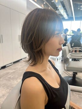 ハイライトグレージュ×ウルフ　ウルフカット　ネオウルフ