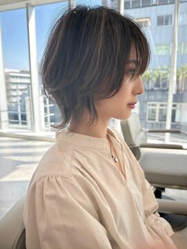 stylingで更にオシャレな小顔ネオウルフ　ウルフカット　