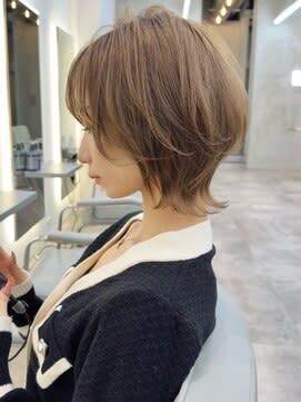 ウルフミルクティ　ウルフカット　ショートウルフ　ウルフ