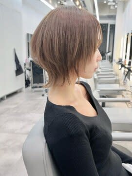 ミルクティベージュ×ウルフ　ウルフカット　ウルフ