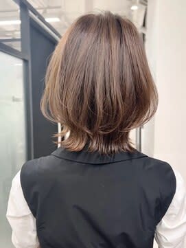 バックスタイルもキレイなウルフカット　ウルフ　ネオウルフ