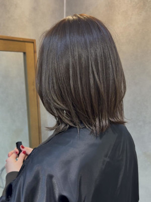 色持ちと艶感を叶えるオイルグロスカラー