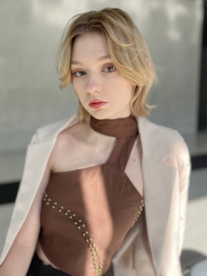 大人綺麗めハイトーンボブ