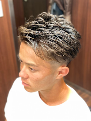 ツーブロックかきあげフェードスタイル